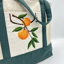 Load image into Gallery viewer, Yafa Large Tote in Green