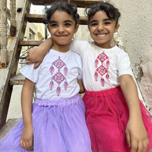 Load image into Gallery viewer, Maen Design In Purple And Fushia