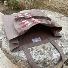 Load image into Gallery viewer, Pattered Tote with wide edges
