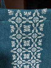 Load image into Gallery viewer, Green Patterned Tote Bag with Zipper
